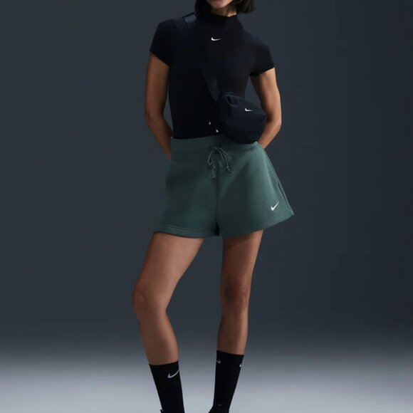 Nike Phoenix Fleece Shorts - Picture 2 of 7